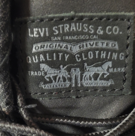 New Men's Levi's High Top Sneaker Black /white Comfort insole 13 - Picture 12 of 12